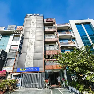https://fabhotel-prime-apple-tree-residency.hotelsdelhi.org